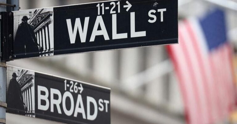 Wall St finishes down after sell-off at end of strong holiday-shortened week | U.S. & World